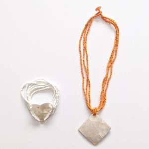 SET Beaded Shell Necklace and Bracelet